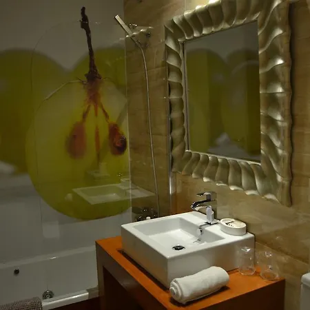 Hotel 7 Uvas