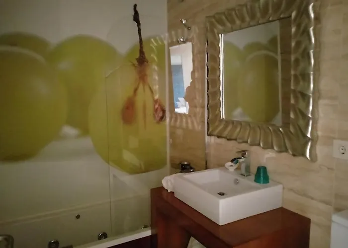 7 Uvas Отель *